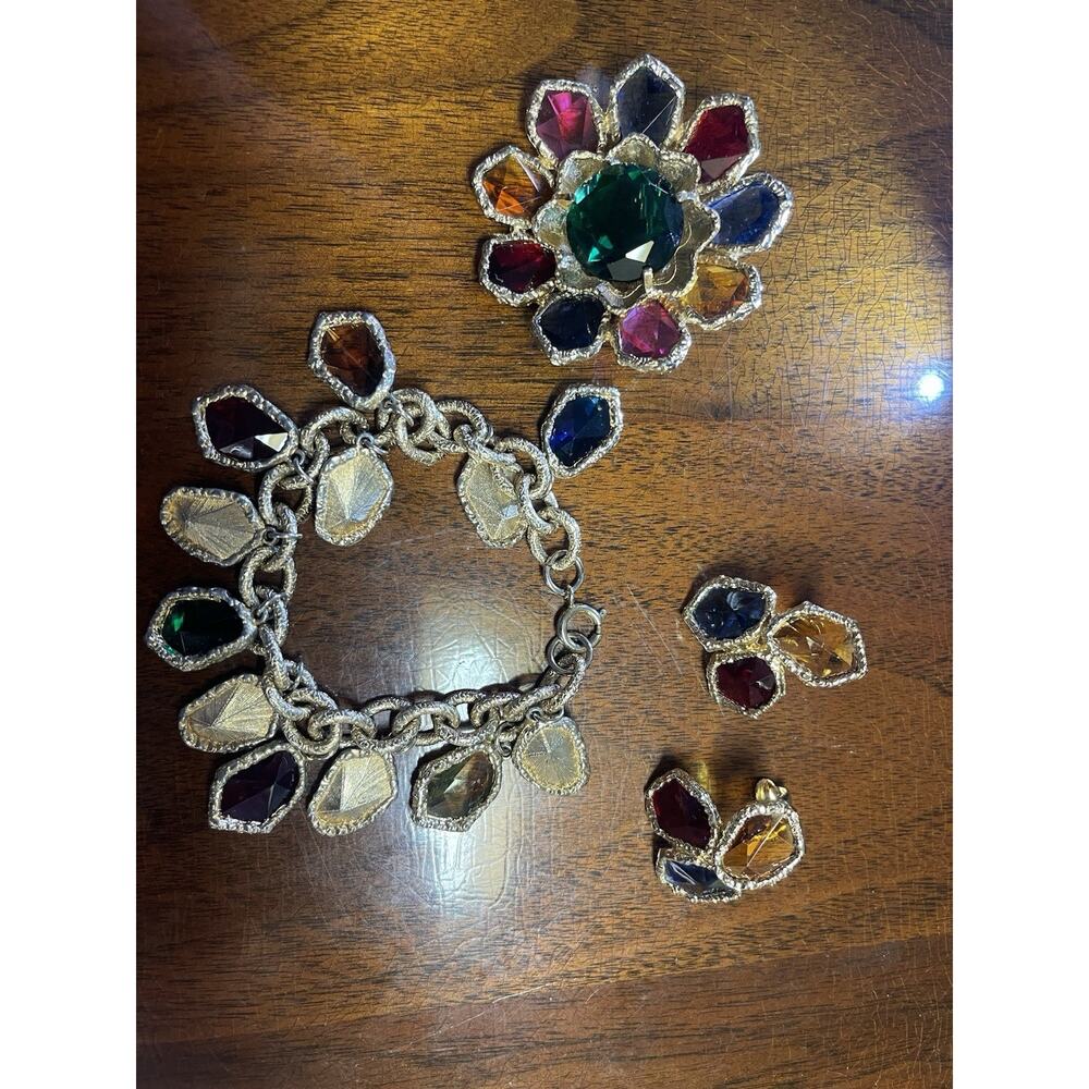 Vintage Capri Fleur De Lis Fruit Salad Glass Brooch Earrings And Bracelet Set